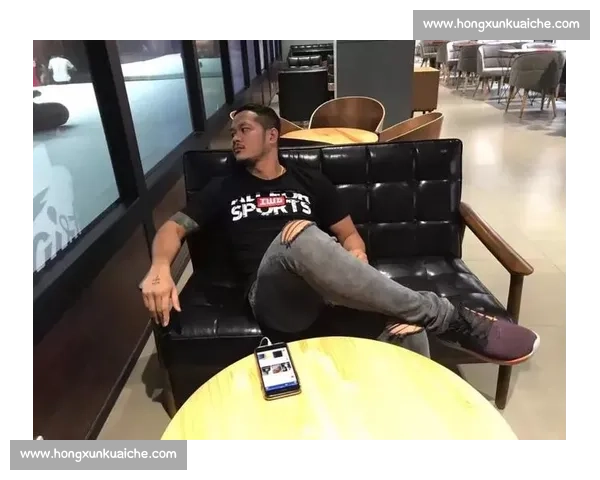 潇杀狂对决雅桑克莱巅峰之战揭示格斗技艺与意志的终极碰撞传奇时刻 潇杀狂对决雅桑克莱巅峰之战揭示格斗技艺与意志的终极碰撞传奇时刻