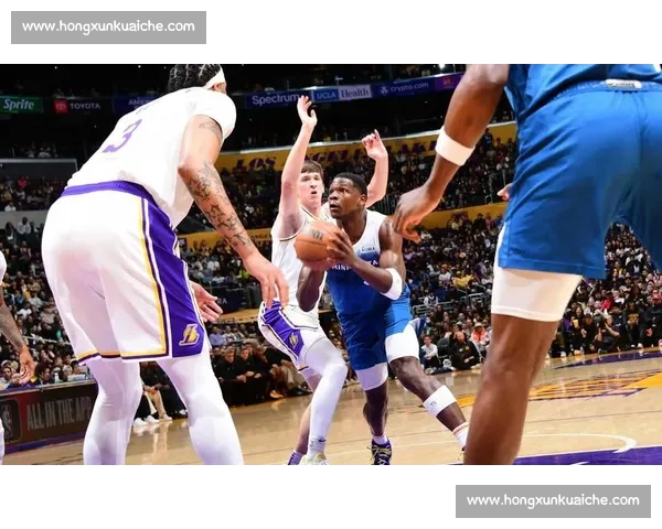 湖人对阵灰熊精彩回放解析詹眉领衔攻防博弈全程复盘关键时刻走势